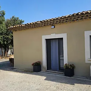 Location Independante Au Coeur Des Alpilles Pour 2 Personnes Avec Jacuzzi Hébergement de vacances
